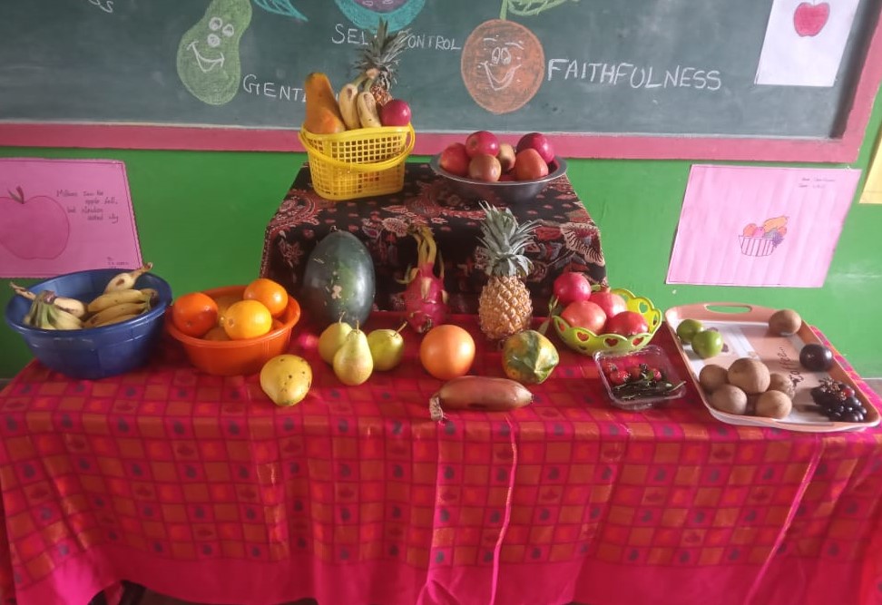 FRUIT DAY